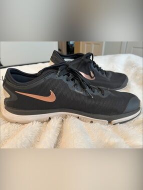 Nike Woman’s Black Athletic Shoes with Rose Gold Swoosh - used